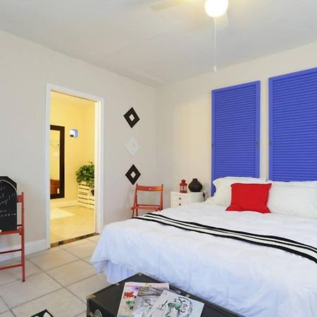Chic And Comfortable Studio Free Street Parking Miami Bagian luar foto